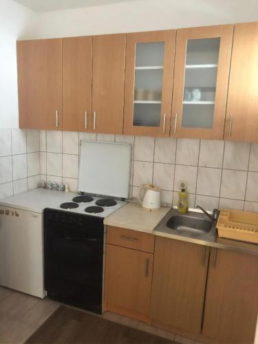 Cheap house near the center of the city - image 2