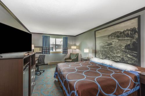 Super 8 by Wyndham Duluth in Duluth, USA