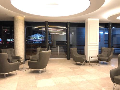 LE LUXE Suites Hotel & Spa - image 3