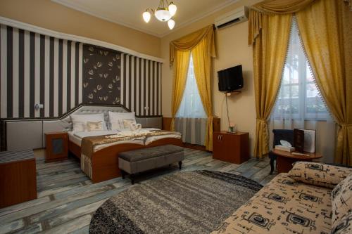 Illés Hotel - image 14