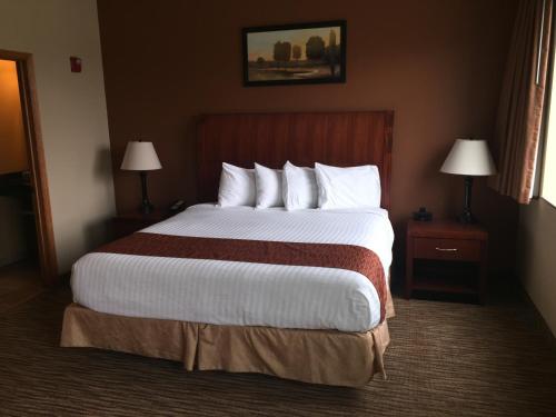 Cobblestone Inn & Suites - Newton