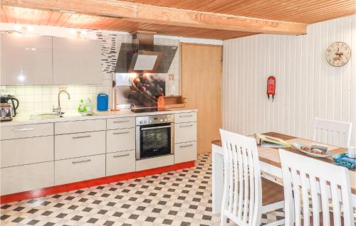 Kitchen, Stunning home in Langenhorn with 2 Bedrooms and WiFi in Langenhorn (Schleswig-Holstein)
