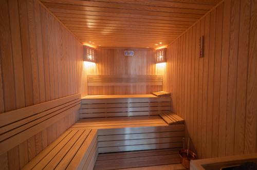 Green Hills Suites - image 14