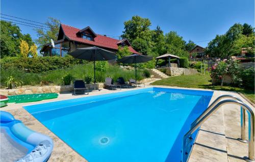 Nice Home In Seketin With Sauna