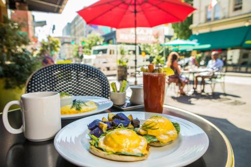 Mcmenamins Happy Hour Vancouver Wa: Unwind and Savor the Best Deals