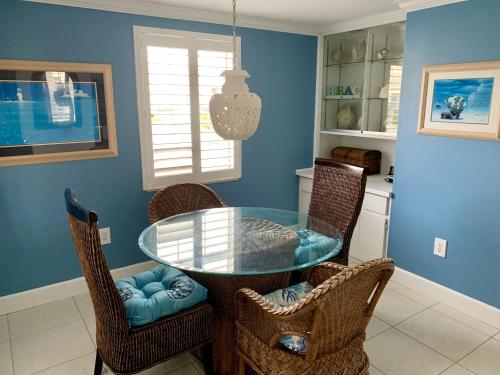 Island House Beach Resort 36 - image 4