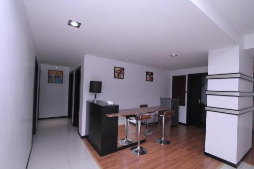 Likas Square - KK Apartment Suite