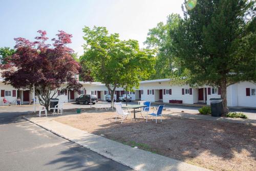 บริการและสิ่งอำนวยความสะดวก, Bedford Motel in เบดฟอร์ท (MA)