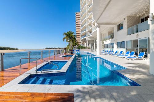 The Duporth Riverside - Sunshine Coast