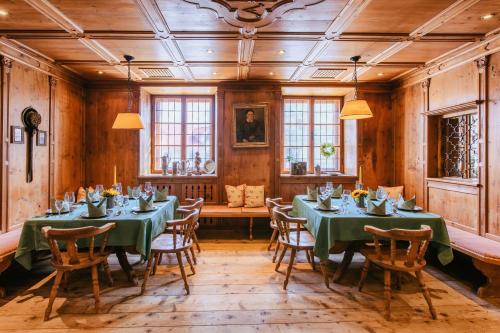 宴會廳, 阿爾特波斯特霍茲科里切旅館 (Hotel Gasthof Alte Post Holzkirchen) in 霍爾茨基興
