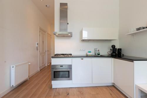 Bright & Stunning Apartment With Canal View Close To Heineken Experience