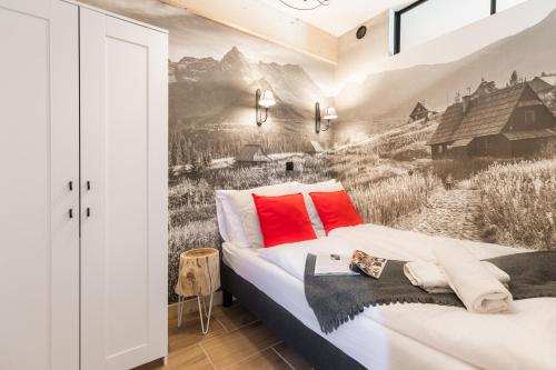 Apartment with Terrace image 10