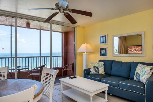 Casa Playa Resort