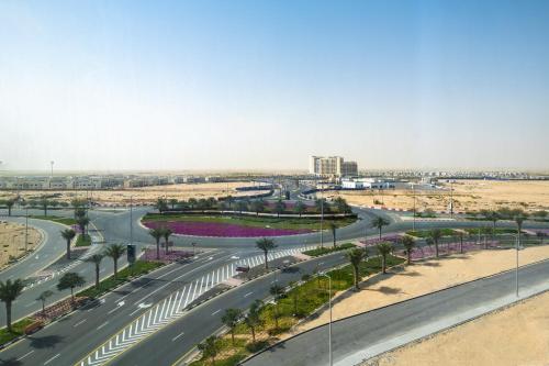 Holiday Inn Dubai Al-Maktoum Airport, an IHG Hotel - image 5