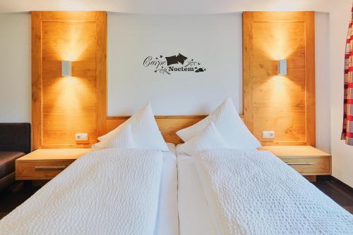 1 queen bed, 1 twin bed, 1 sofa bed