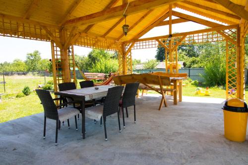 Casa Marya in Baia De Fier