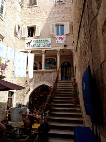 Gothic Palace Heritage - image 13