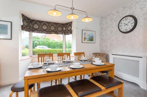 Létesítmények, Woodlea House with Hot tub with Free Parking in Acomb