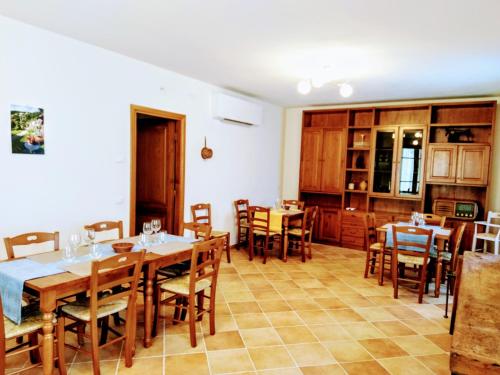 Їжа та напої, Agriturismo La Vite Maritata in П'єтрасанта