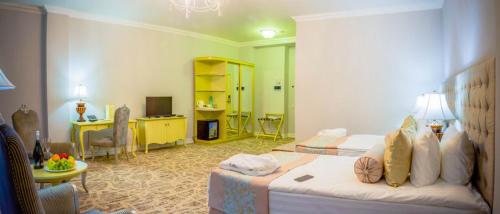 Guestroom, Bristol Central Park Hotel in Chisinau