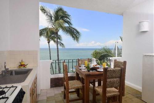 Emperador Vallarta Beachfront Hotel and Suites