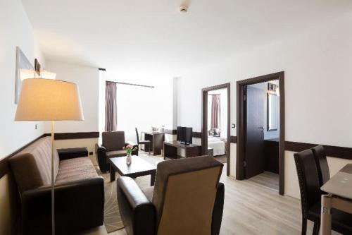 Grami Hotel Sofia, София (фото 6)