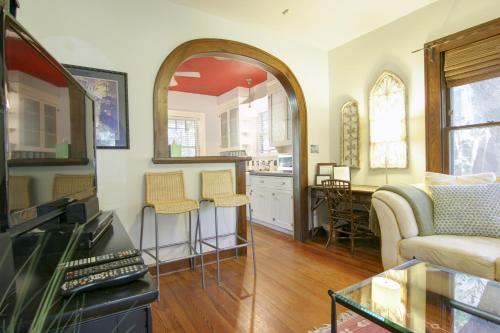 Keasbey Cottage in Austin, USA