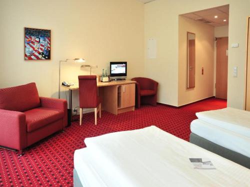 Airporthotel Berlin-Adlershof - image 13
