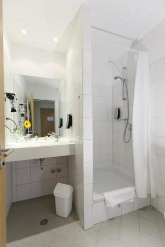 Airporthotel Berlin-Adlershof - image 9