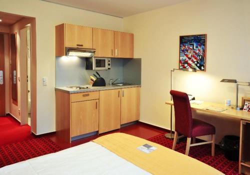 Airporthotel Berlin-Adlershof - image 11