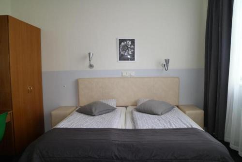 Arctic Comfort Hotel - image 11