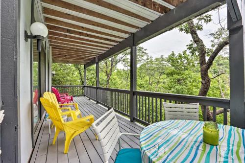 Osage Beach Home with Deck Less Than 1 Mi to the Lake!