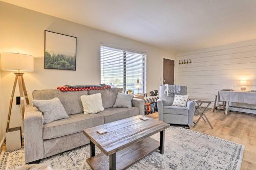Modern Condo with Mtn Views Near Dillon Reservoir! in Dillon, USA