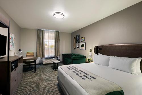 Oxford Suites Paso Robles