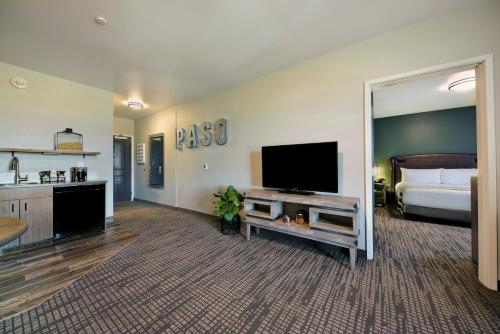 Oxford Suites Paso Robles