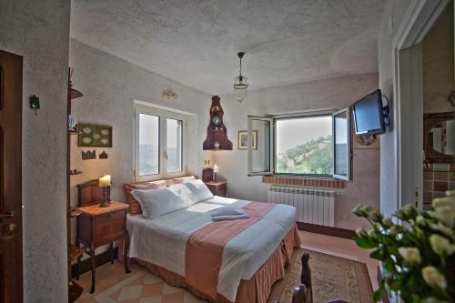 1 queen bed
