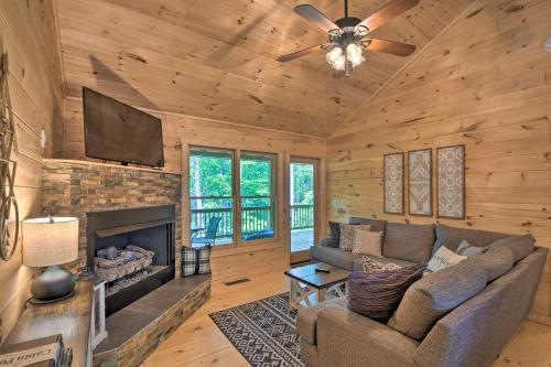 Blue Ridge Hideaway with Fire Pit and Mtn Views!