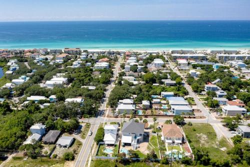 SOUTHERN JEWEL by Bliss Beach Rentals - image 2