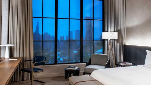 room detail thumbnail 1