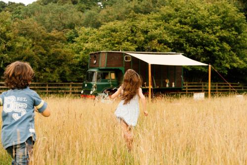 Abbeyfield Horsebox Glamping - Hotel - Morpeth