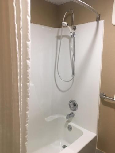 Queen Room - Disability Access