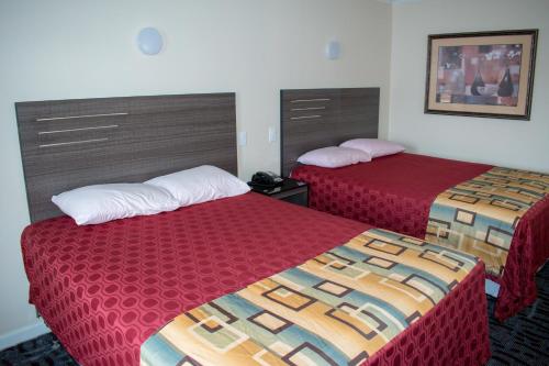 2 double beds