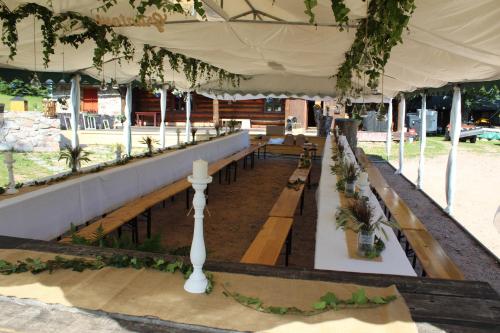 Sruby Haida in เซอร์เวนี คอสเตเลซ