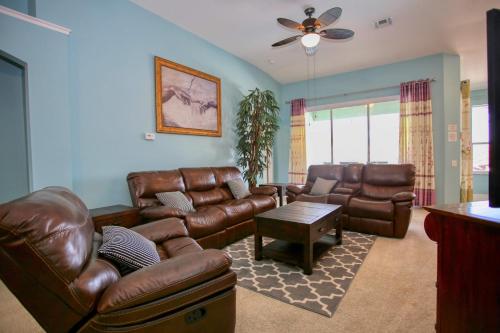 2 Miles to Disney 4 BR Windsor Palms Resort Villa with Private Pool - image 12