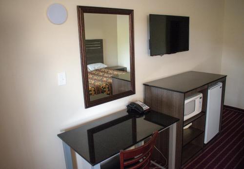 King Room - Non-Smoking