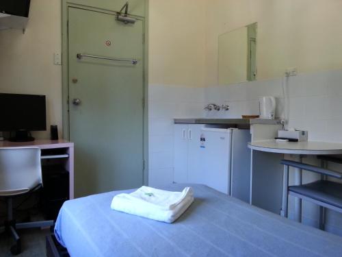 Central Private Hotel - image 9