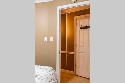 Downtown Gatlinburg Gem 102 - Walk to the Shops & Trails Downtown Gatlinburg Gem 102 - Walk to the Shops & Trails