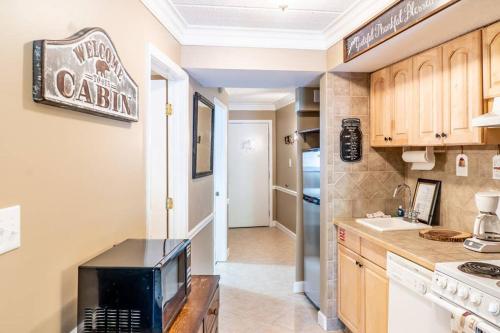 Downtown Gatlinburg Gem 102 - Walk to the Shops & Trails Downtown Gatlinburg Gem 102 - Walk to the Shops & Trails