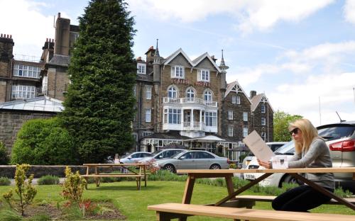 Cairn Hotel - Harrogate