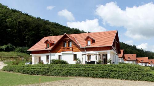 Exterior view, Appartment Kastelo Victoria in Zalacsany